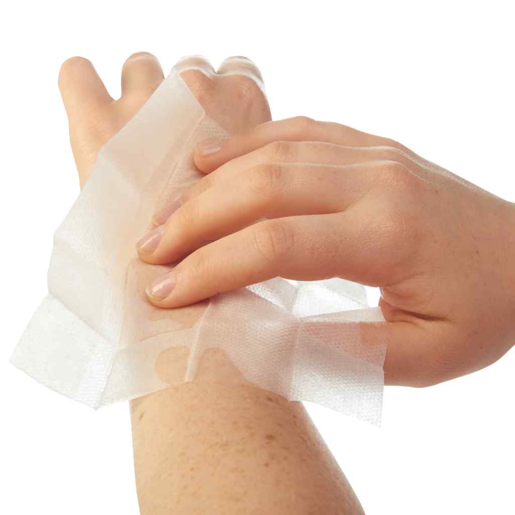 Ben's 30 Tick & Insect Repellent Wipes person using wipe on arm